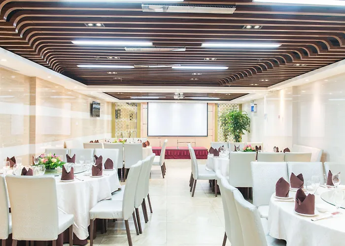 Hotel Fu Hua 3*