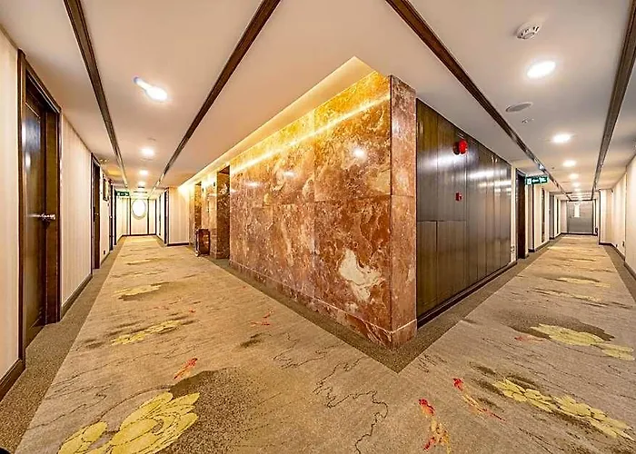 Hotel Fu Hua 3*