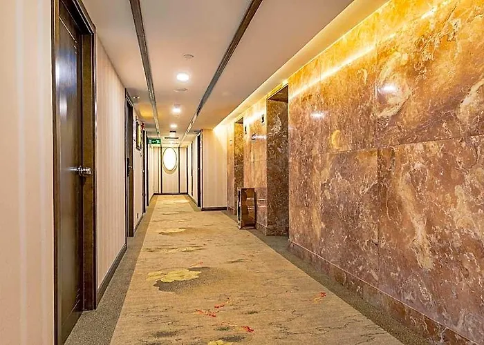 Hotel Fu Hua 3*