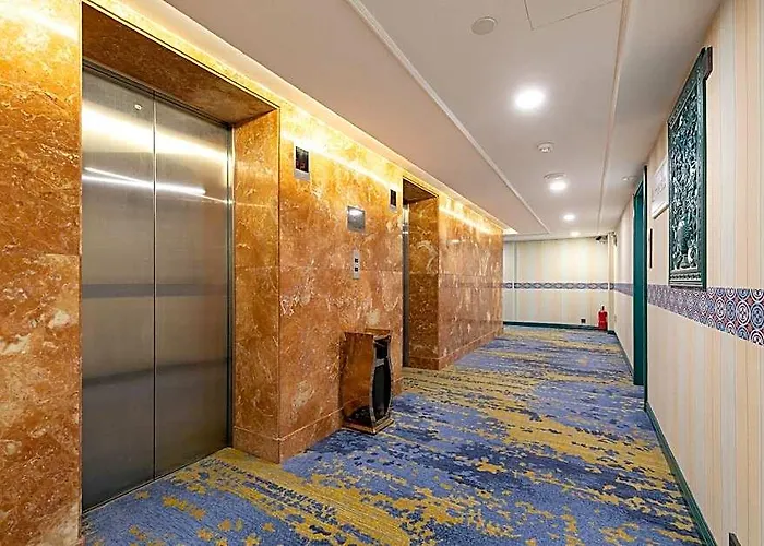 Fu Hua Hotel 3*